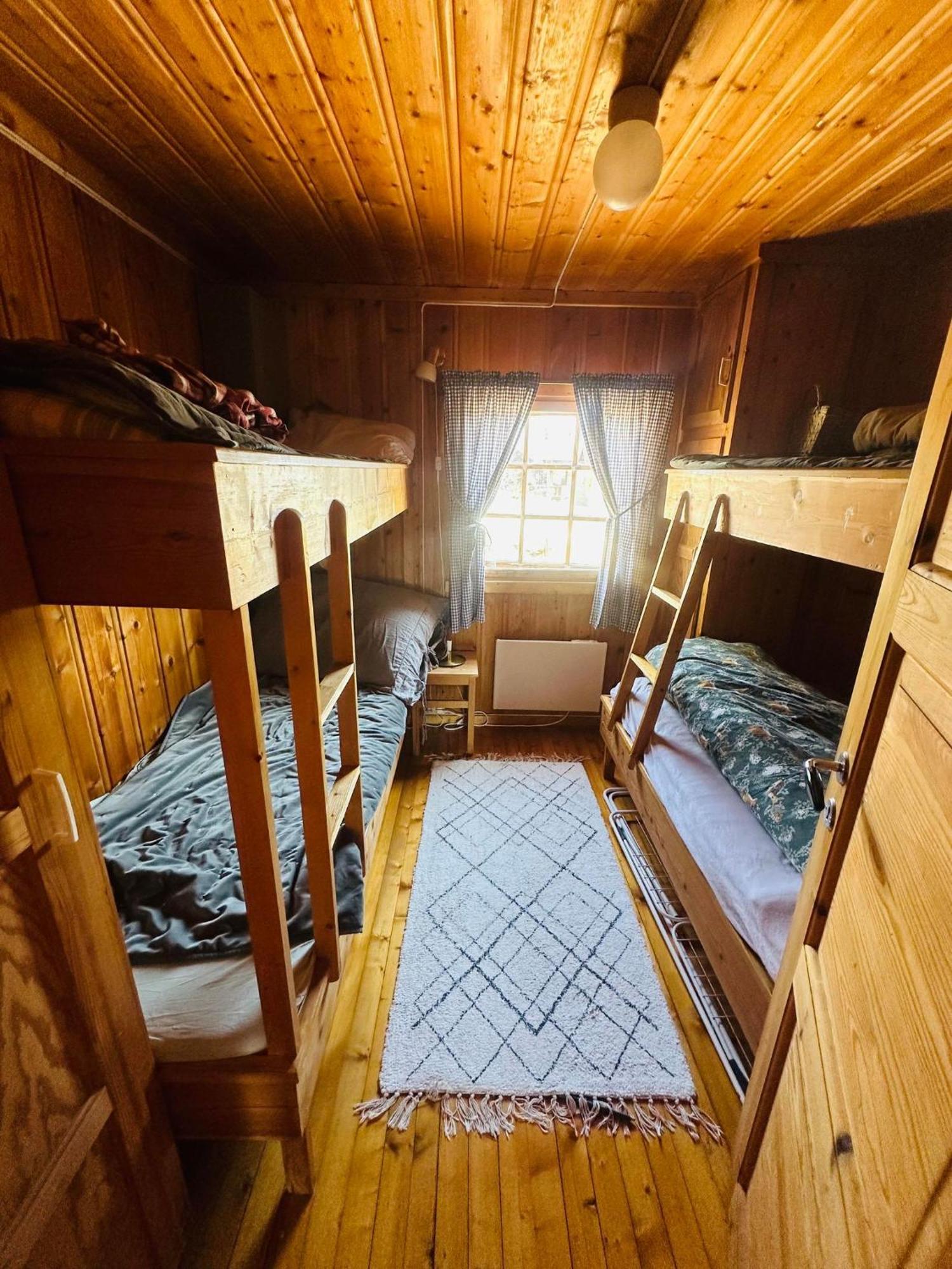 Nydelig Perle Pa Naturskjonne Buvassbrenna, Holiday home *