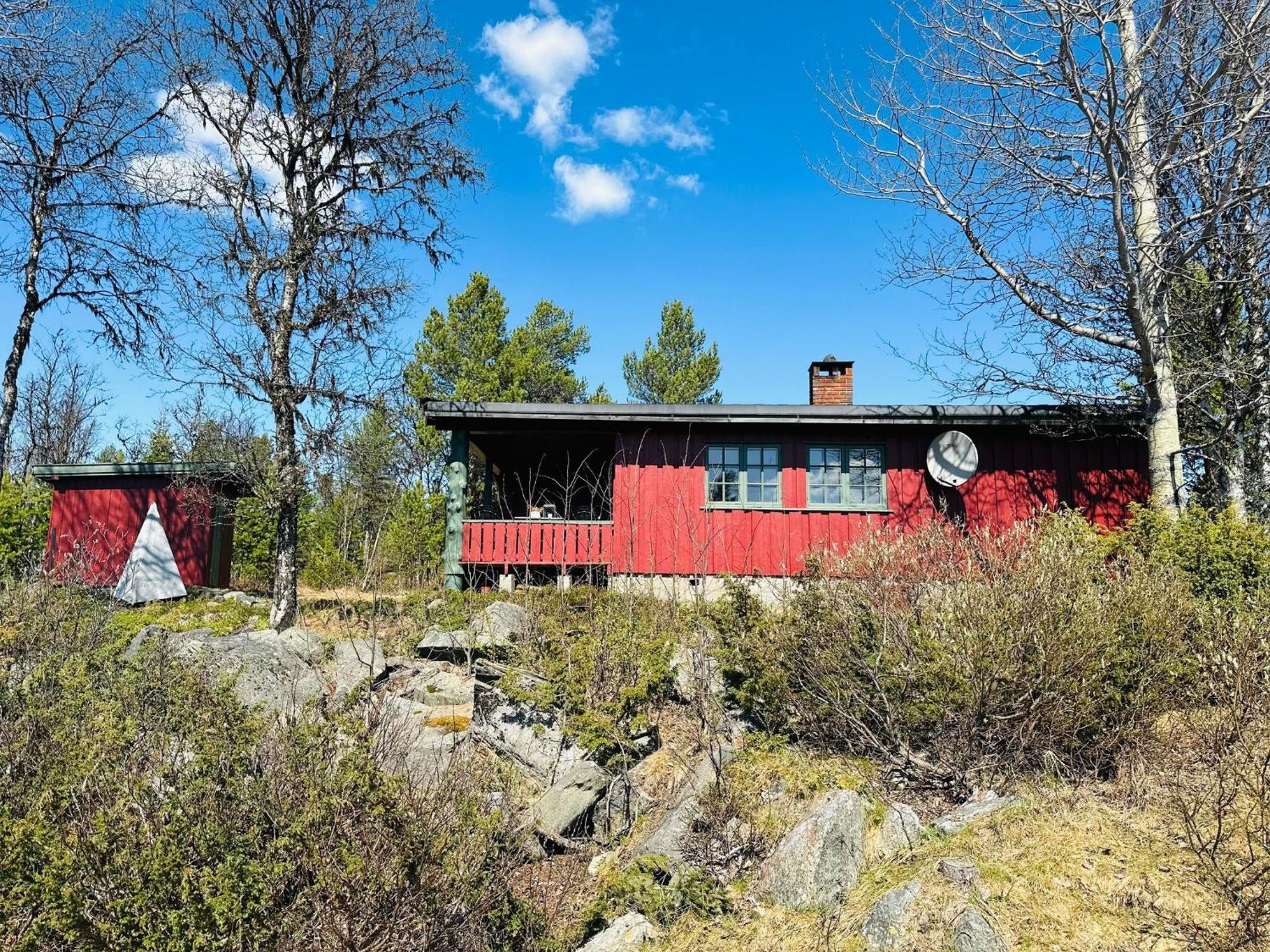 Nydelig Perle Pa Naturskjonne Buvassbrenna, Holiday home *